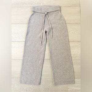 Aritzia The Group by Babaton Cashmere Luxe Cropped Pant